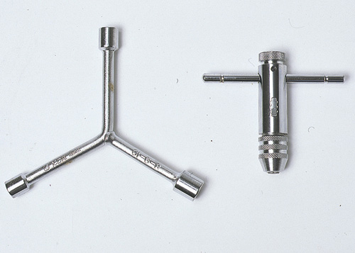 T型棘轮丝锥夹头 T型ラチェットタップホルダー TAP HOLDER