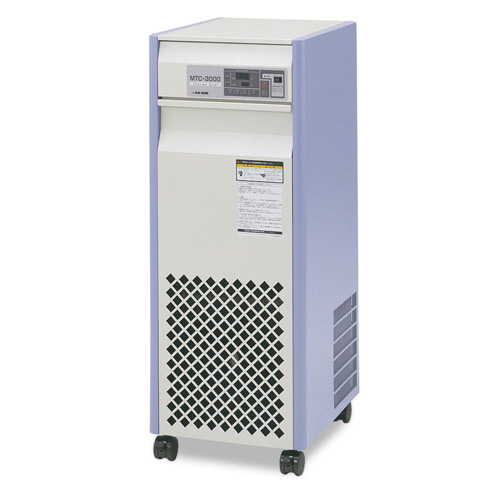 恒温水循环装置 恒温水循環装置 CIRCULATOR MIDDLE TEMP
